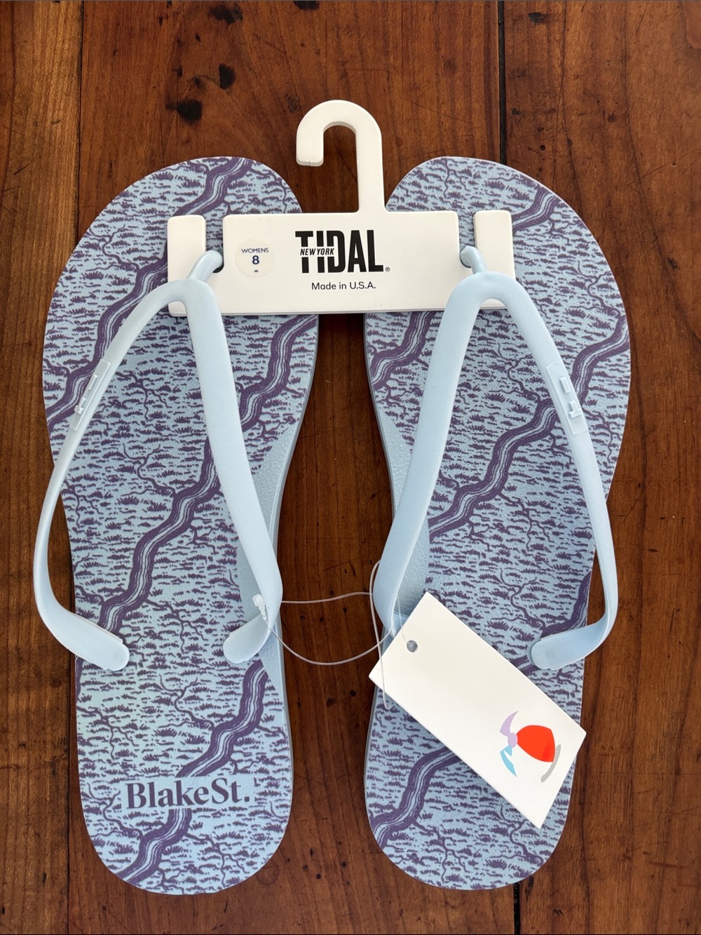 NWT TIDAL Women's Blue Patterned Flip Flops Multiple Sizes W7-W9